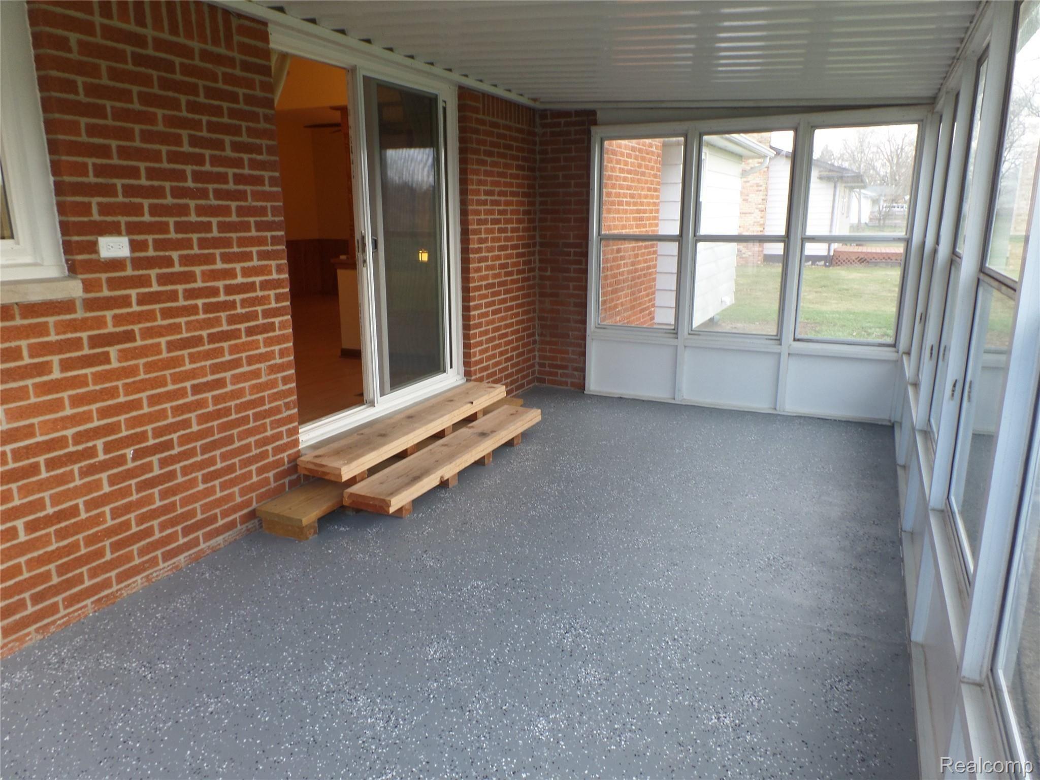 5436 Torrey Road Flint, MI 48507 - Photo 26 of 29 SAM_1041.JPG