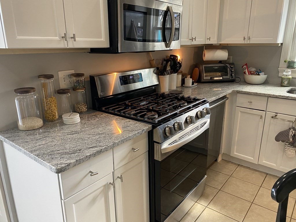 90 Wilmarth Road Randolph, MA 02368 - Photo 6 of 25 Gallery Image 6