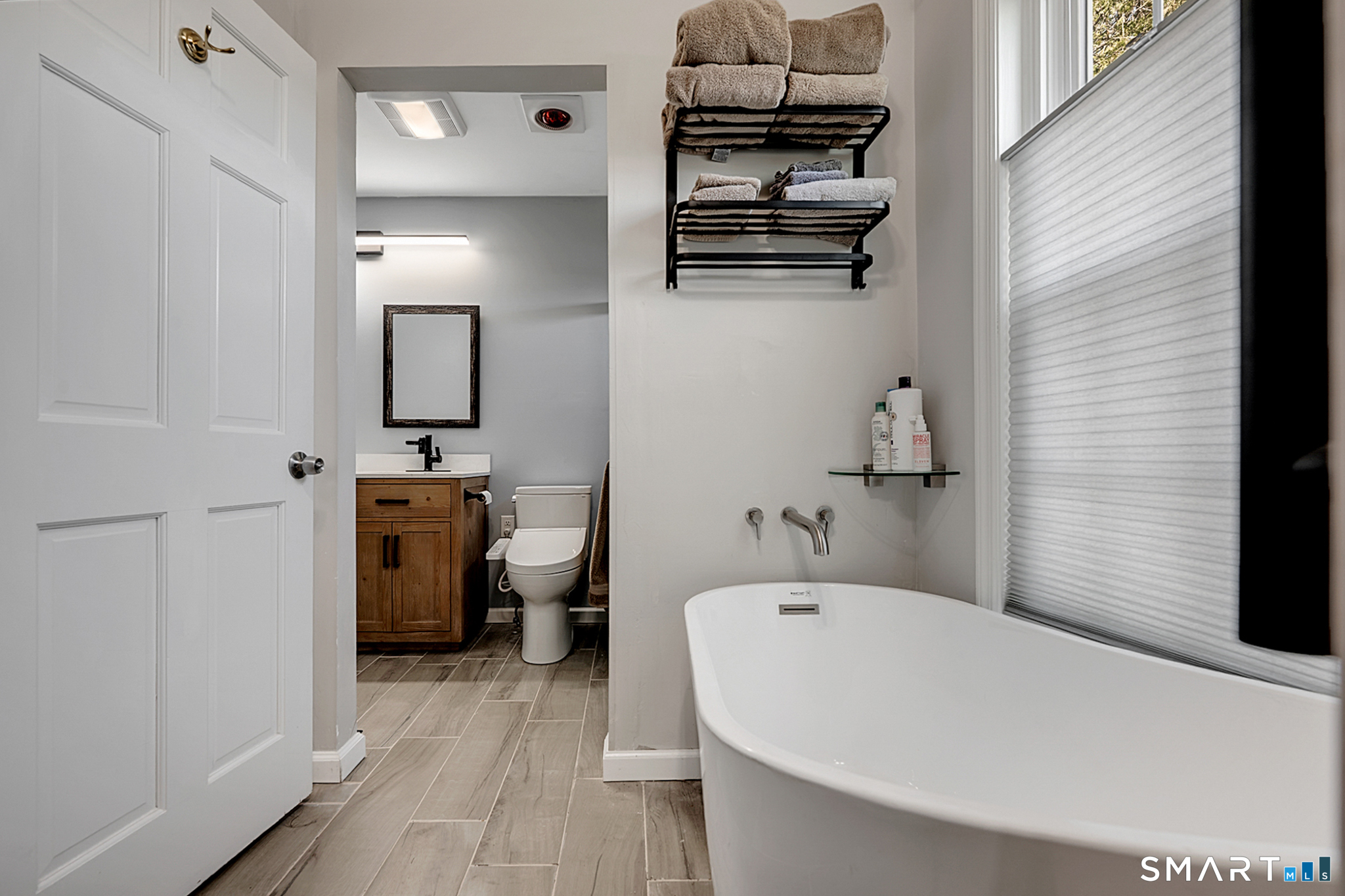 273 Osborne Hill Road Fairfield, CT 06824 - Photo 17 of 40 The large soaking tub invites you to relax.