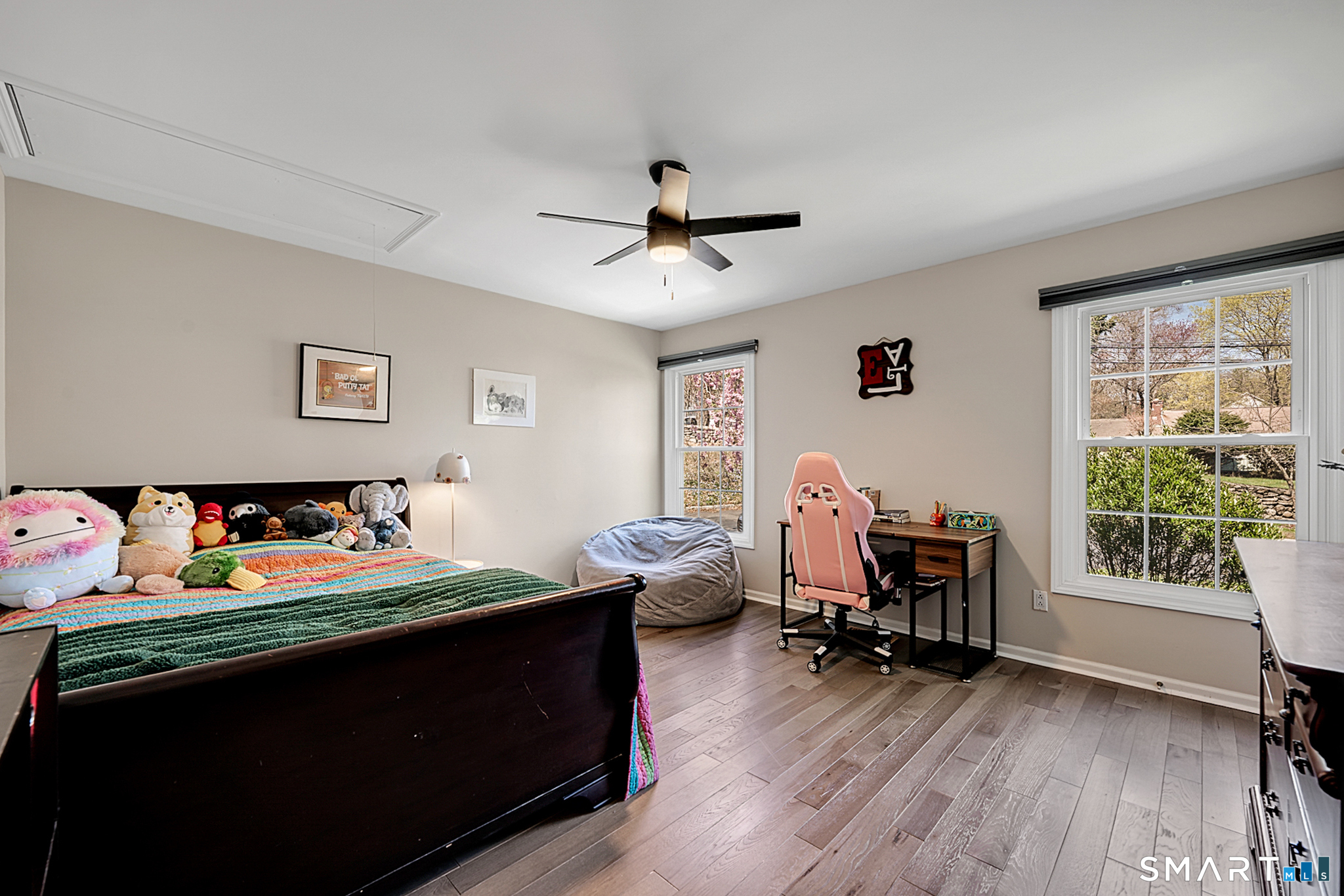 273 Osborne Hill Road Fairfield, CT 06824 - Photo 19 of 40 The second spacious Bedroom offers plenty of natural light.