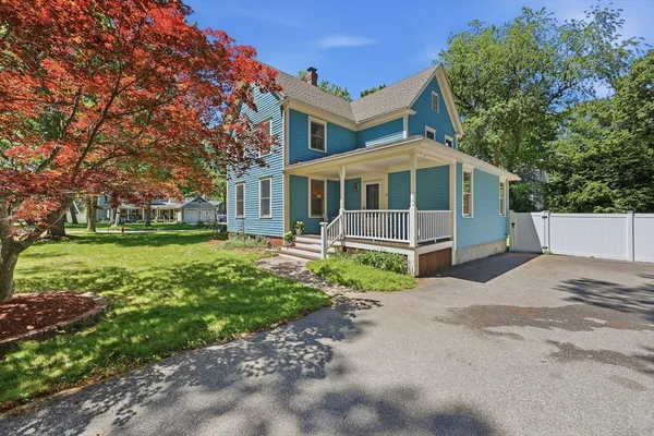 $765,000 | 39 Beacon Street, Amesbury, MA 01913
