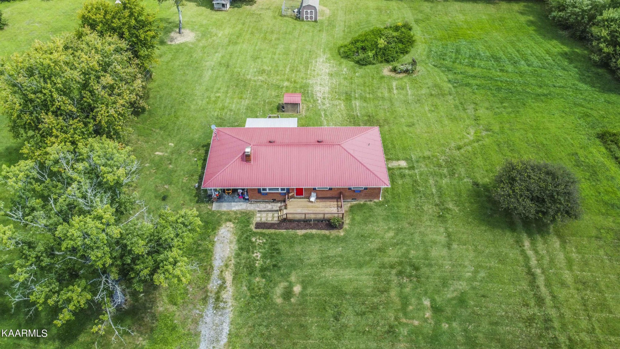 718 Ketner Road Dandridge, TN 37725 - Photo 3 of 41