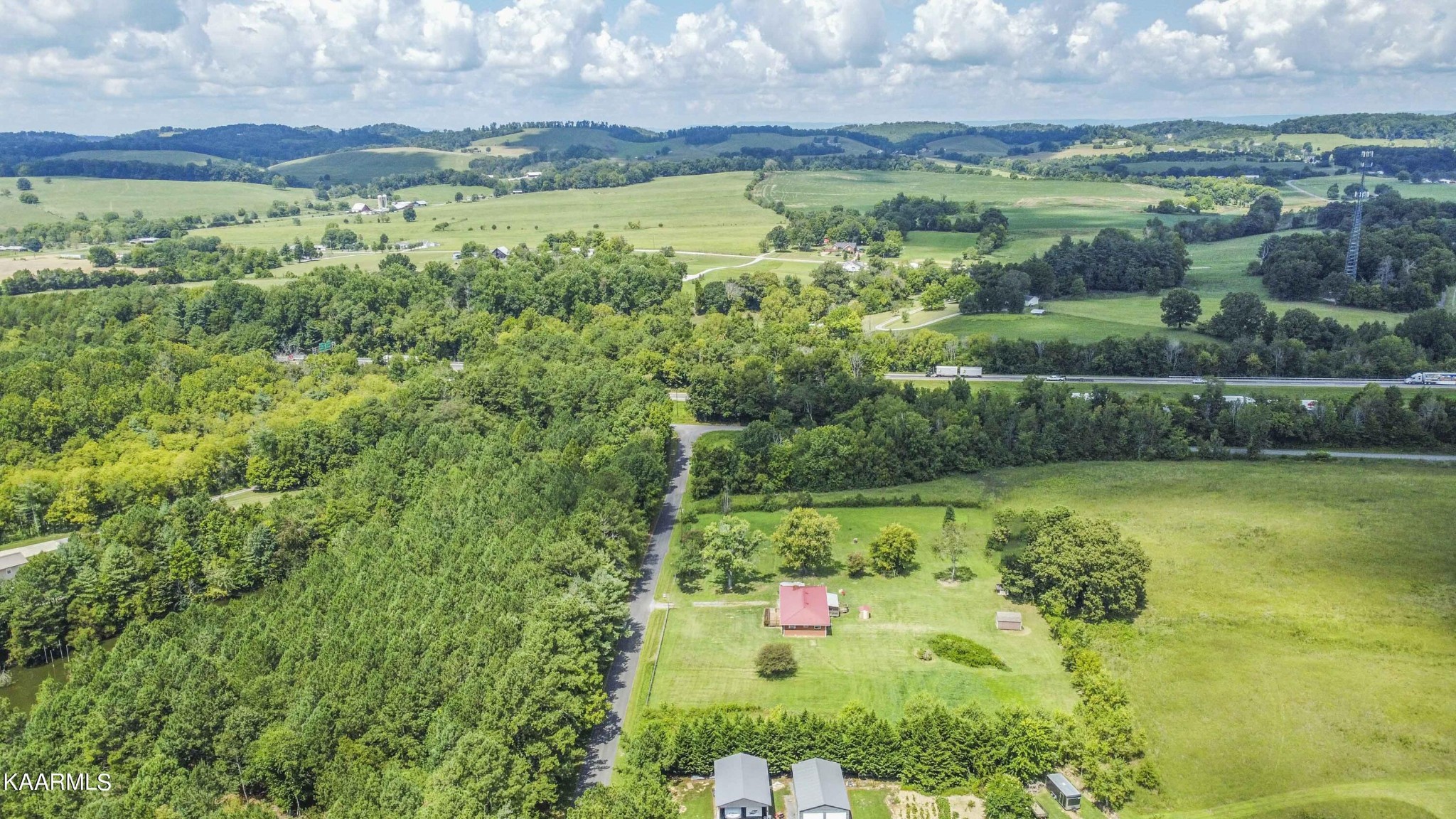 718 Ketner Road Dandridge, TN 37725 - Photo 8 of 41