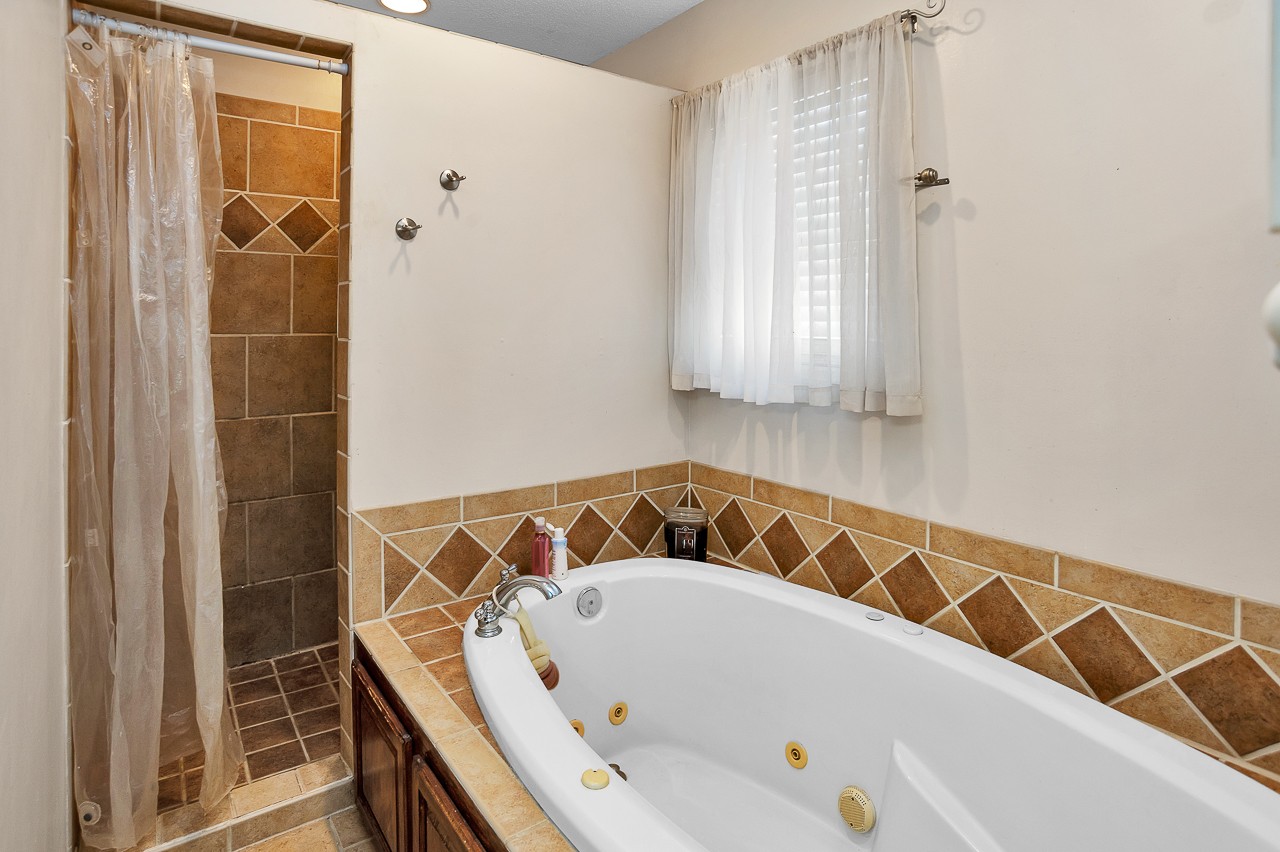 80 Pendergrass Road Flintville, TN 37335 - Photo 40 of 48 a bathroom with shower