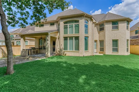 $819,000 | 25 Red Moon Place, The Woodlands, TX 77375