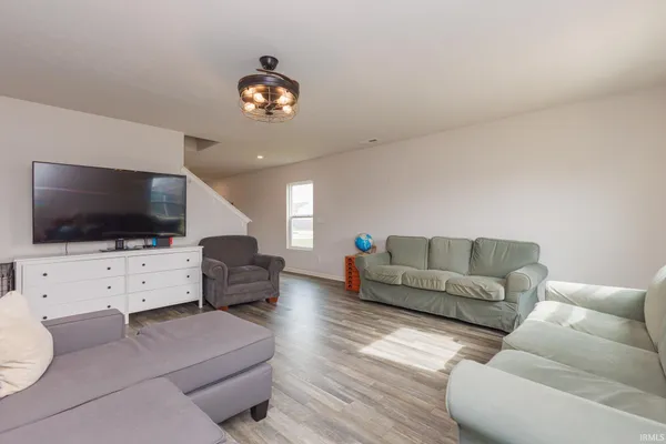 $320,000 | 3001 West Kings Cyn Drive, Muncie, IN 47303