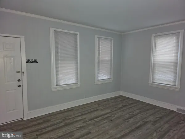 $1,575 | 32 North Governors Avenue, Dover, DE 19904