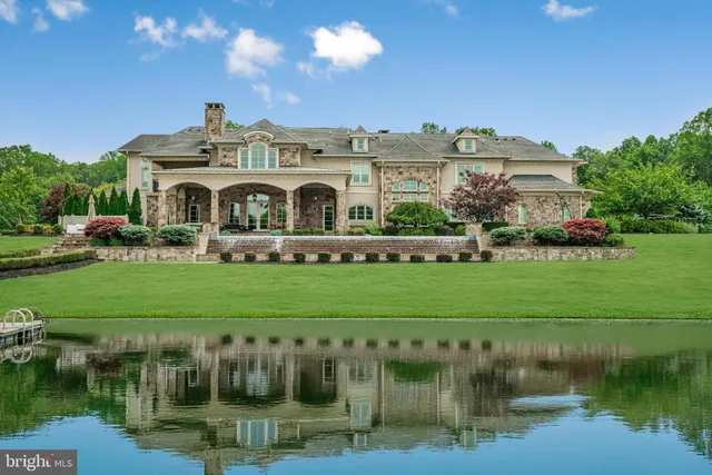a view of a house with garden