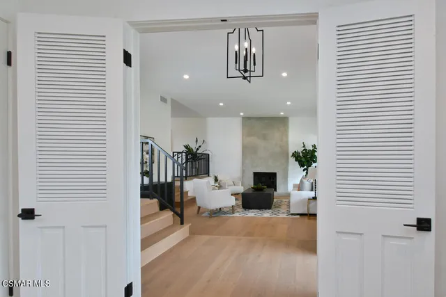 $1,680,000 | 136 Erten Street, Thousand Oaks, CA 91360