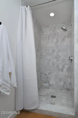 $1,630,000 | 136 Erten Street, Thousand Oaks, CA 91360