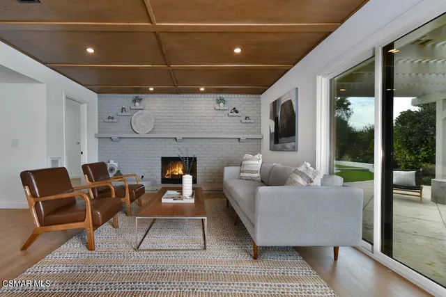 $1,680,000 | 136 Erten Street, Thousand Oaks, CA 91360