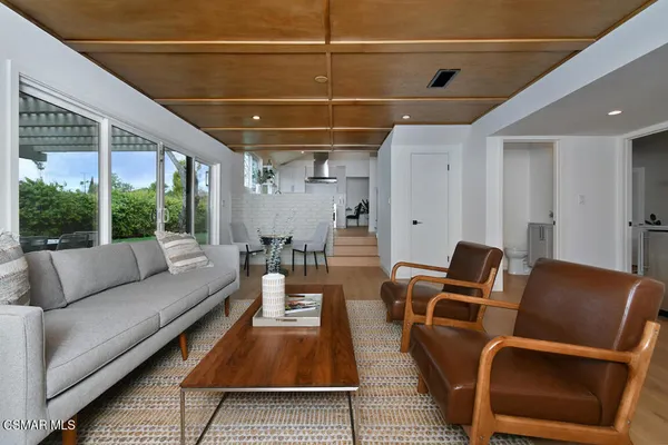 $1,630,000 | 136 Erten Street, Thousand Oaks, CA 91360