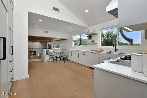 $1,630,000 | 136 Erten Street, Thousand Oaks, CA 91360