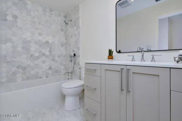 $1,630,000 | 136 Erten Street, Thousand Oaks, CA 91360