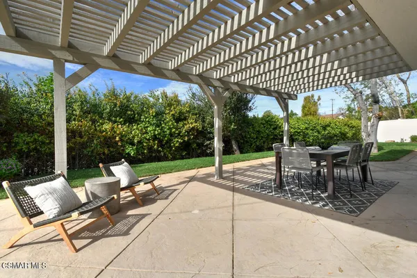 $1,630,000 | 136 Erten Street, Thousand Oaks, CA 91360