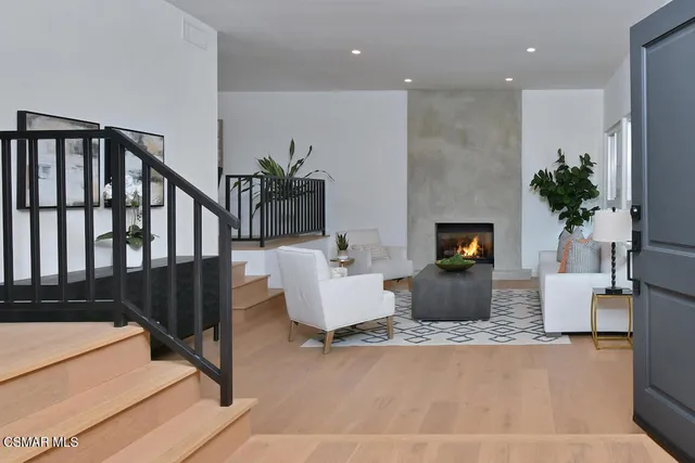 $1,680,000 | 136 Erten Street, Thousand Oaks, CA 91360