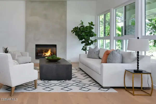 $1,630,000 | 136 Erten Street, Thousand Oaks, CA 91360