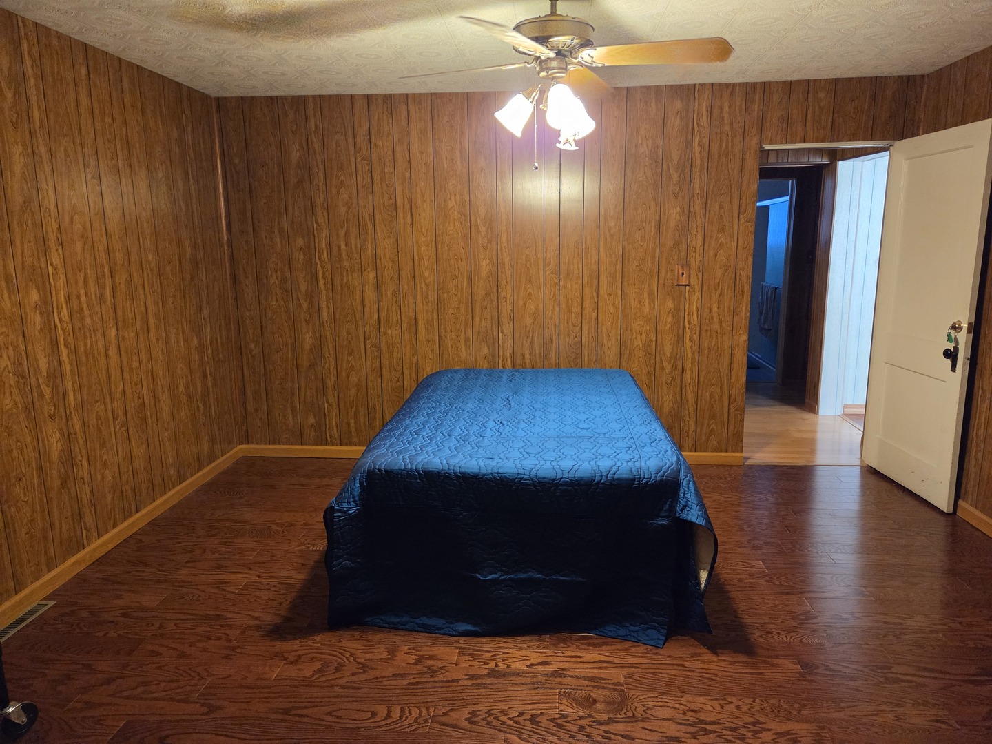 712 East Monroe Street Bloomington, IL 61701 - Photo 17 of 34 a room with pool and wooden floor