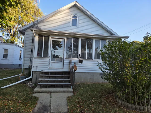 $140,000 | 712 East Monroe Street, Bloomington, IL 61701