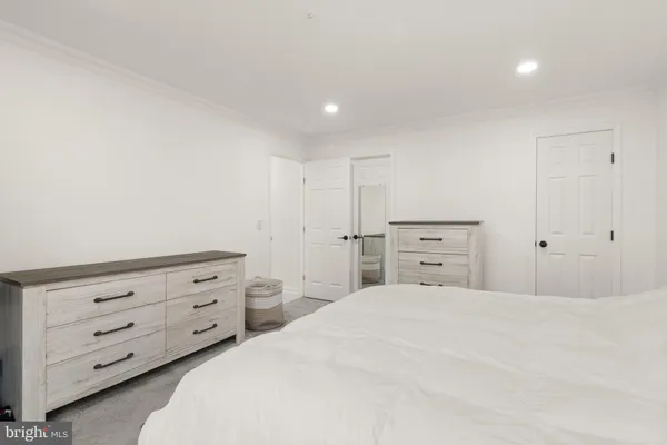 $2,400 | 12286 Ashmont Court, Unit 204, Woodbridge, VA 22192