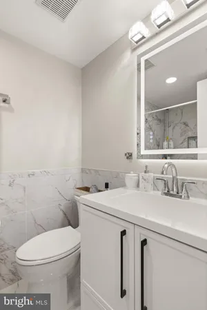 $2,400 | 12286 Ashmont Court, Unit 204, Woodbridge, VA 22192
