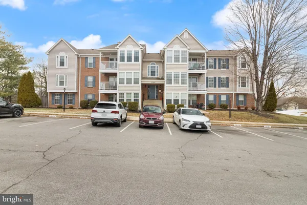 $2,400 | 12286 Ashmont Court, Unit 204, Woodbridge, VA 22192