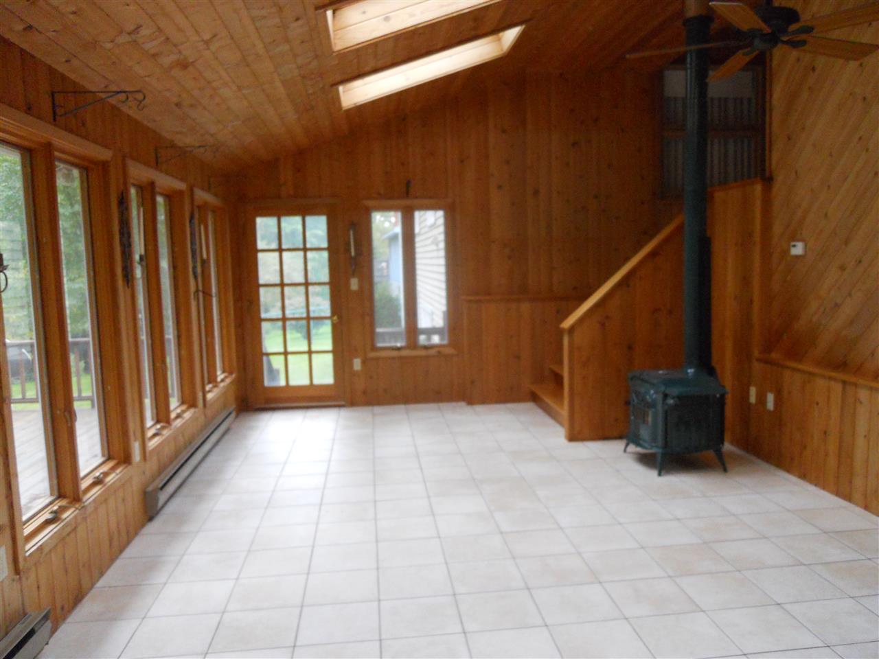 102 Pinecrest Road Rutland Town, VT 05701 - Photo 4 of 27