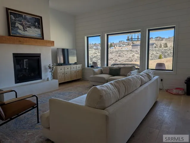 $839,000 | 5440 Rio Seco Drive, Ammon, ID 83406