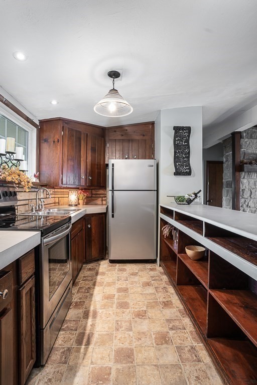 146 Brittany Road Springfield, MA 01151 - Photo 6 of 27