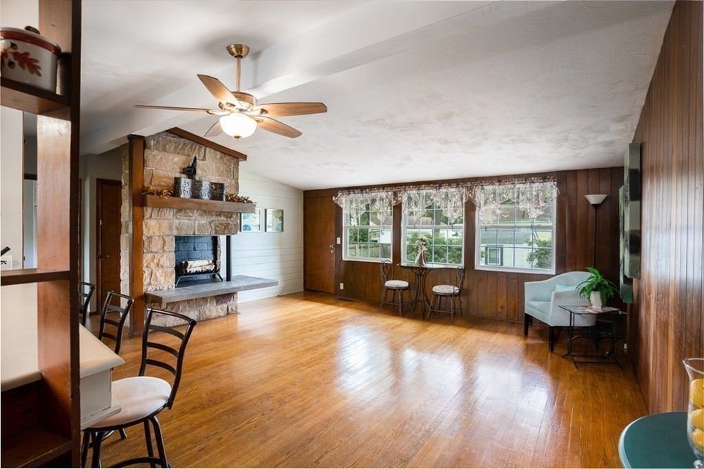 146 Brittany Road Springfield, MA 01151 - Photo 10 of 27
