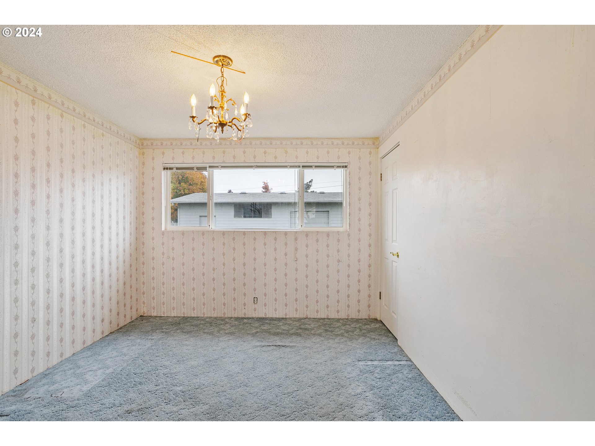 2210 Debra Drive Springfield, OR 97477 - Photo 16 of 34