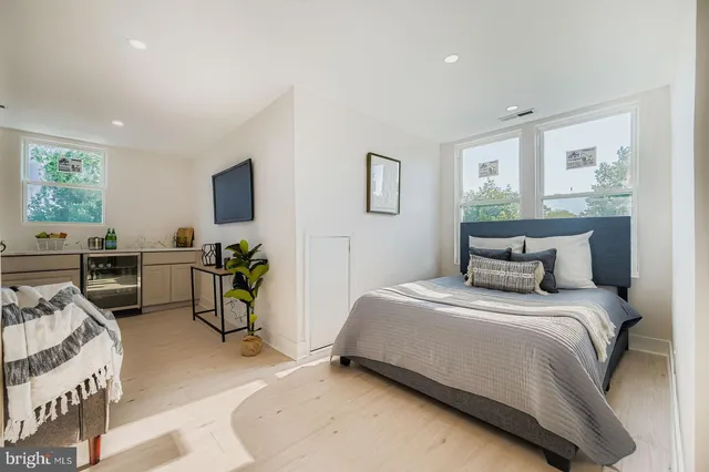 $649,999 | 6235 Bellona Avenue, Baltimore, MD 21212