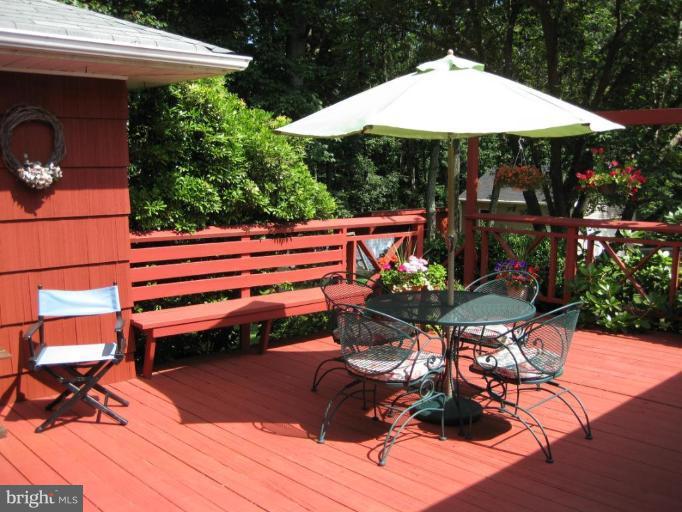1616 Exeter Road Westminster, MD 21157 - Photo 2 of 7 Deck