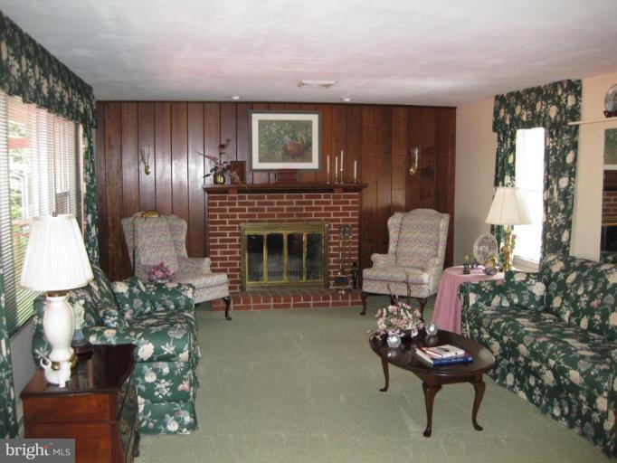 1616 Exeter Road Westminster, MD 21157 - Photo 5 of 7 Family Room