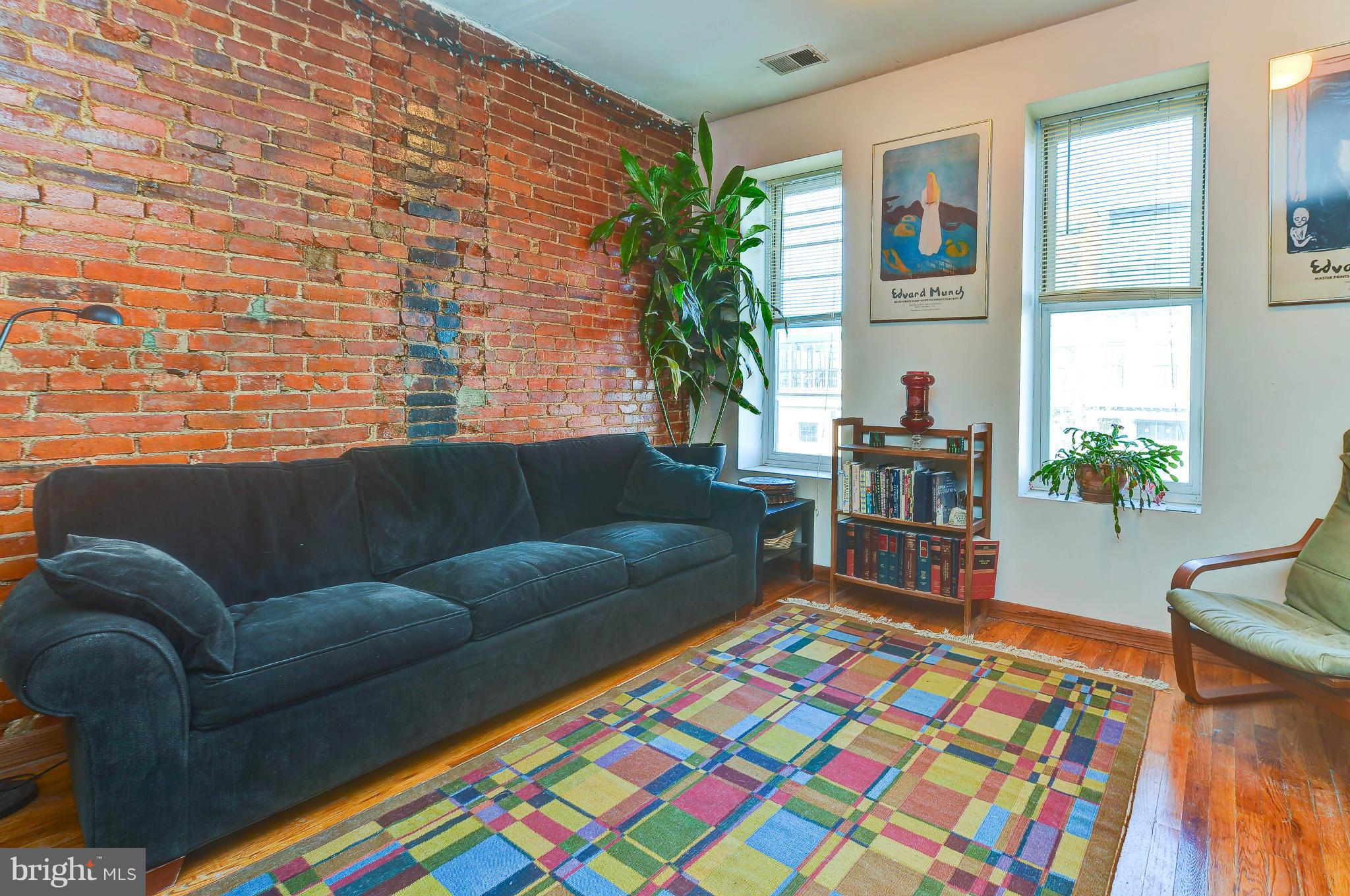 409 H Street Northeast Washington, DC 20002 - Photo 8 of 30 Living Room
