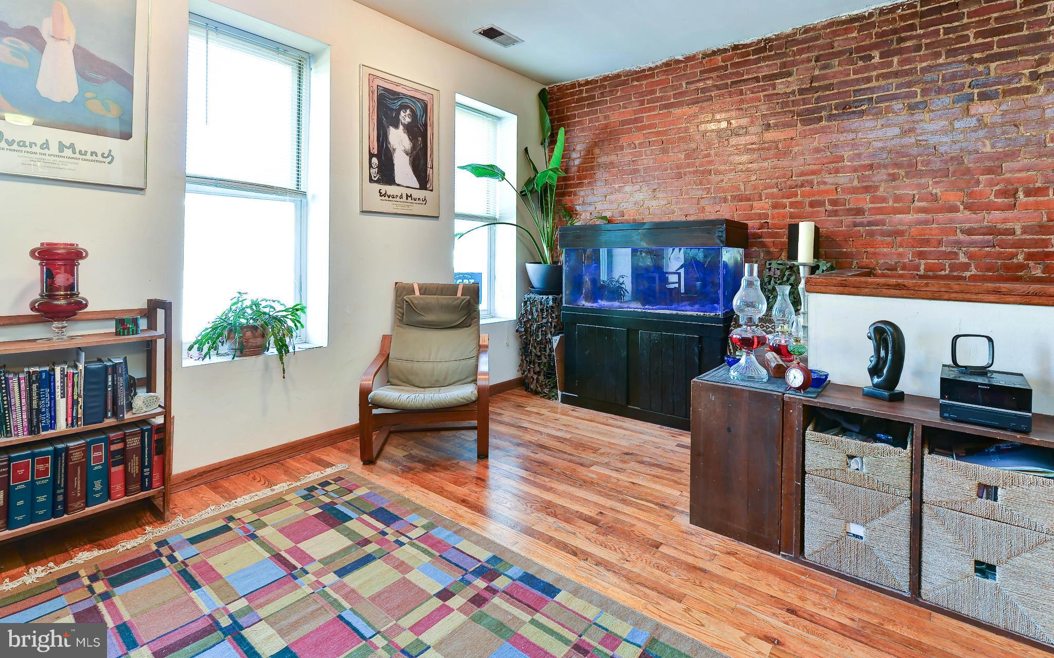 409 H Street Northeast Washington, DC 20002 - Photo 10 of 30 Living Room