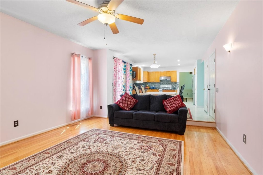 149 Hummingbird Way Henrietta, NY 14586 - Photo 13 of 36