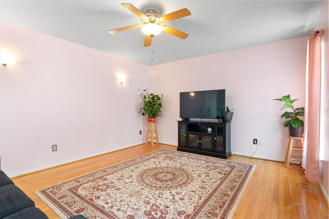 149 Hummingbird Way Henrietta, NY 14586 - Photo 15 of 36