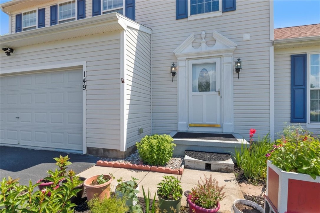 149 Hummingbird Way Henrietta, NY 14586 - Photo 3 of 36