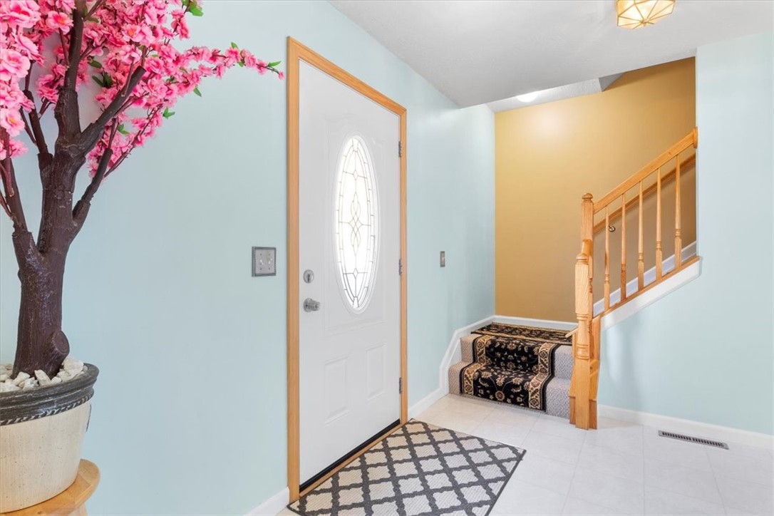 149 Hummingbird Way Henrietta, NY 14586 - Photo 5 of 36