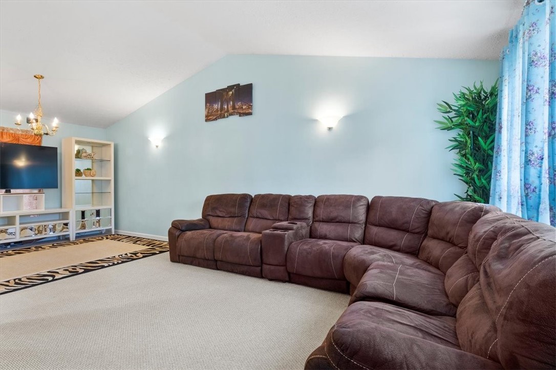 149 Hummingbird Way Henrietta, NY 14586 - Photo 10 of 36