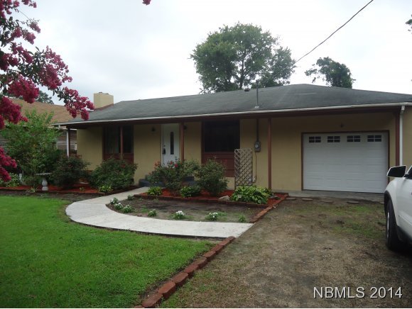 104 Bernhurst Road New Bern, NC 28560 - Photo 1 of 18 Primary Photo