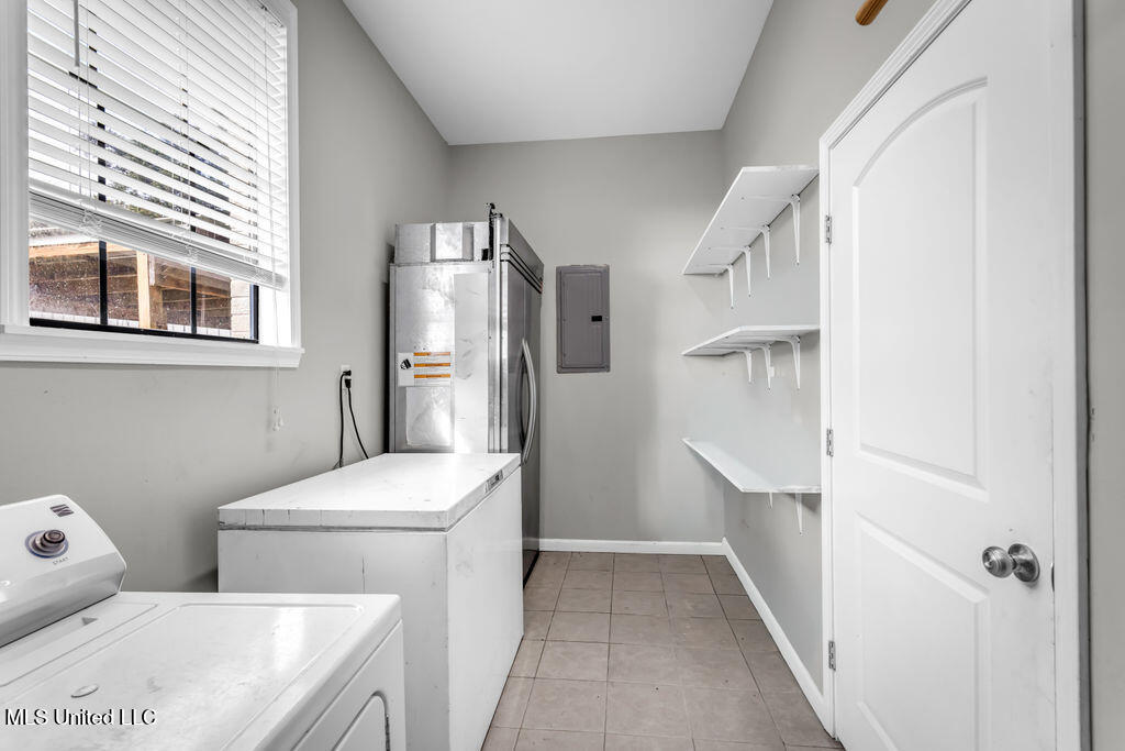 8012 Coleman Homestead Road Moss Point, MS 39562 - Photo 24 of 53 8012ColemanHomesteadRd-30