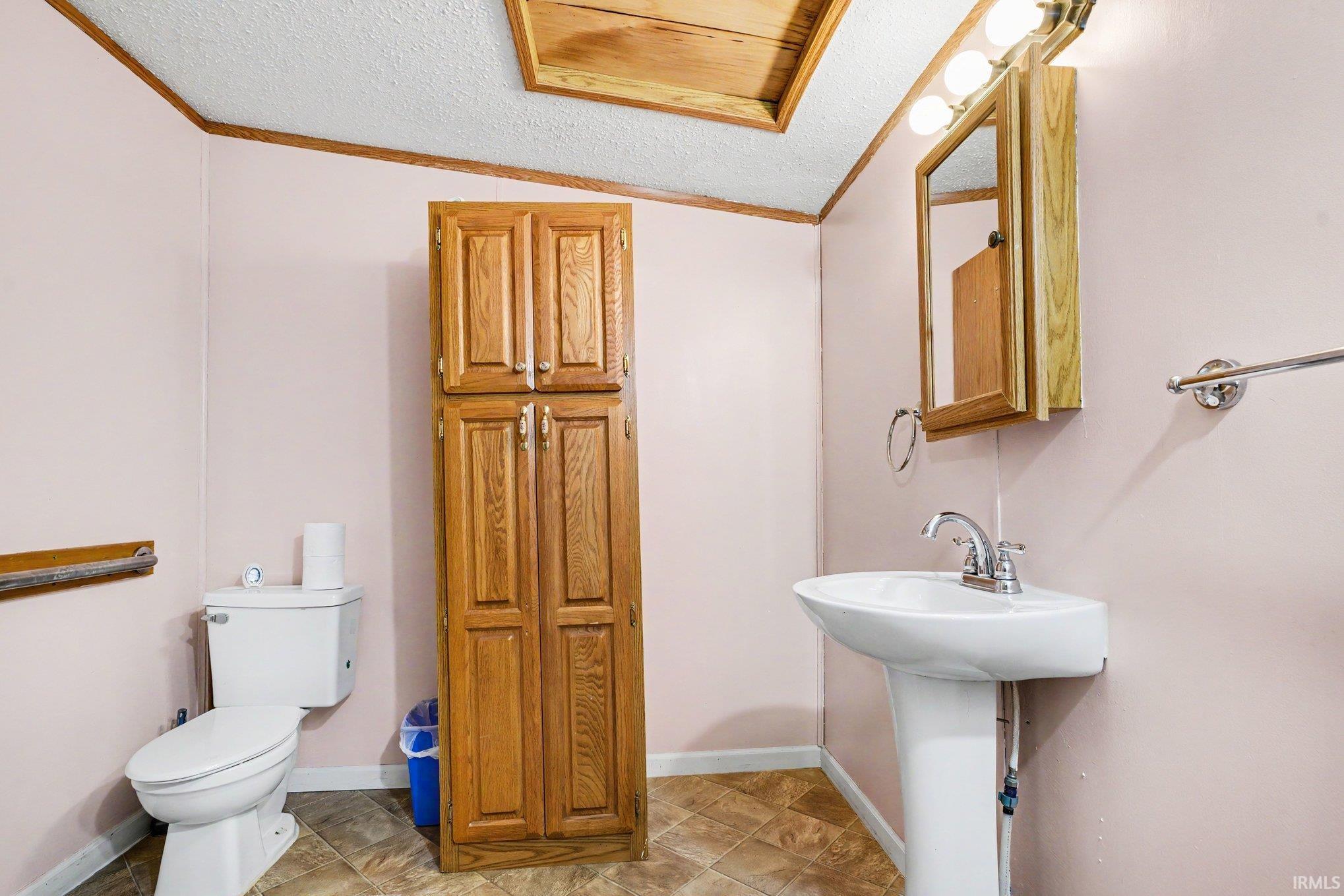 203 Apollo Street Bristol, IN 46507 - Photo 9 of 15