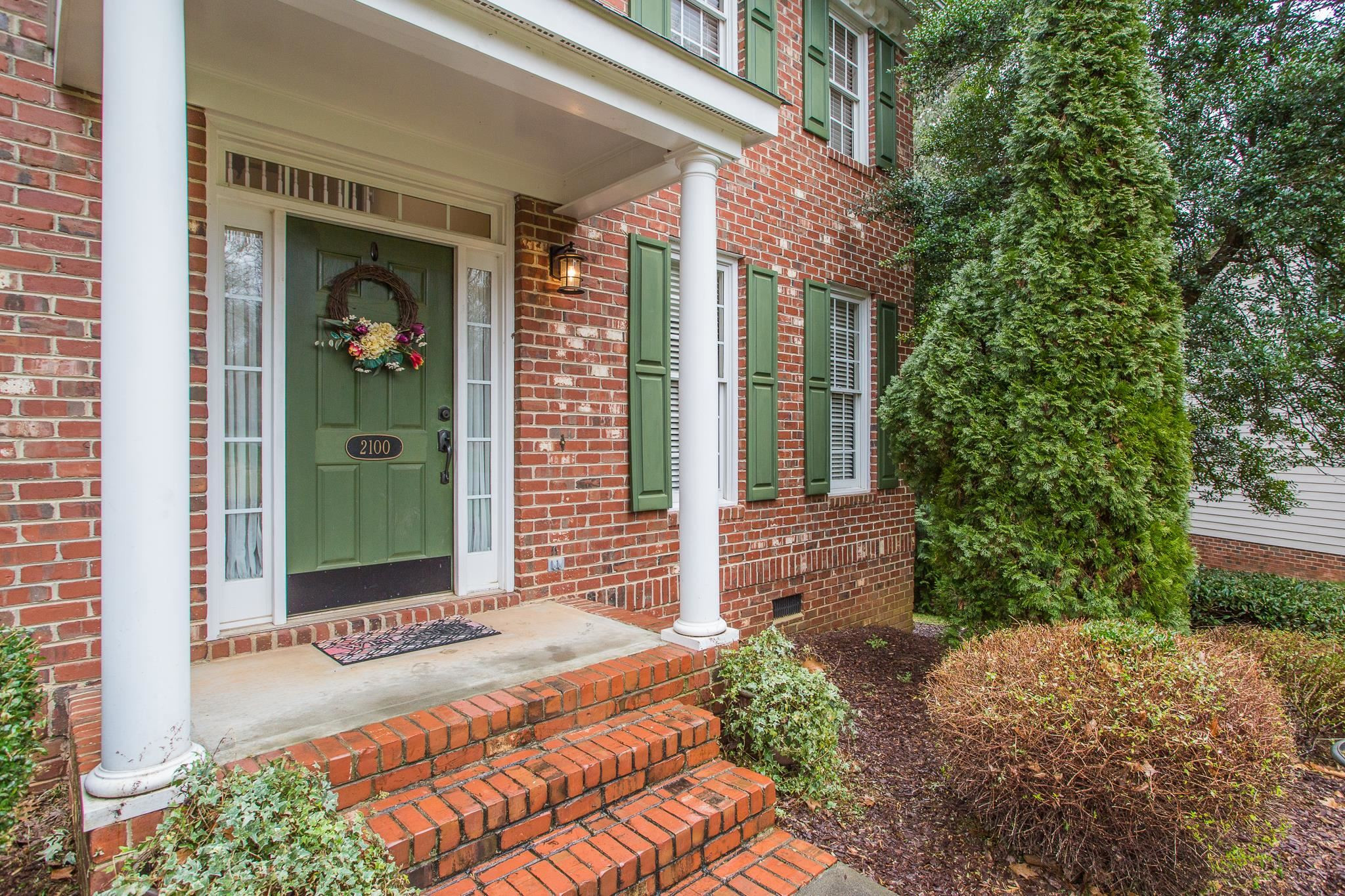 2100 Oakcrest Court Raleigh, NC 27612 - Photo 28 of 39