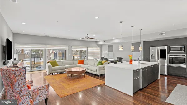 $4,000 | 3145 Baybriar Road, Dundalk, MD 21222