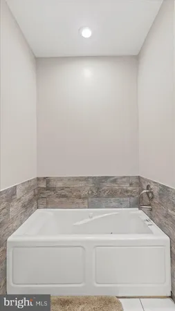 $4,000 | 3145 Baybriar Road, Dundalk, MD 21222