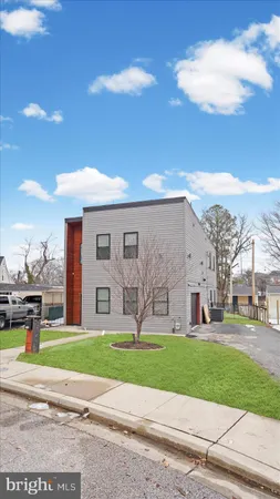 $4,000 | 3145 Baybriar Road, Dundalk, MD 21222