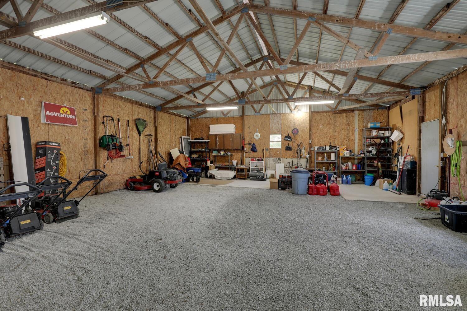 1515 East 1700 N County Road Carthage, IL 62321 - Photo 28 of 33 Gallery Image 28