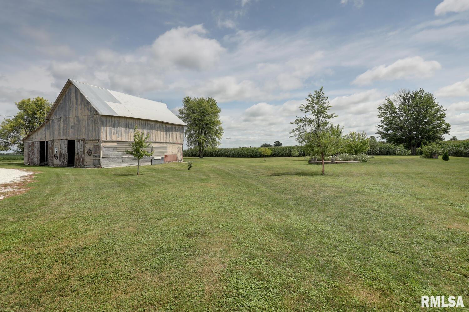 1515 East 1700 N County Road Carthage, IL 62321 - Photo 32 of 33 Gallery Image 32